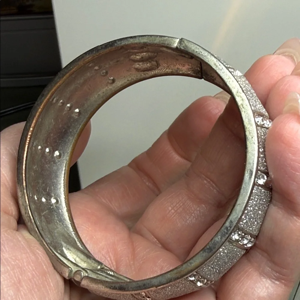 Vintage hinged Silver Glitter rhinestone clamper Bangle bracelet